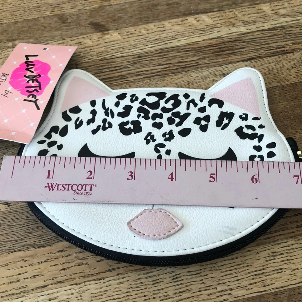 Luv Betsey Johnson leopard cat coin purse wristlet NWT new cute! gift valentine